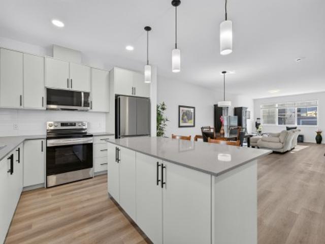 3983 Wren Loop Nw, Edmonton, AB, T5S 0S9 house for sale | Listing ID E4514 | Royal LePage