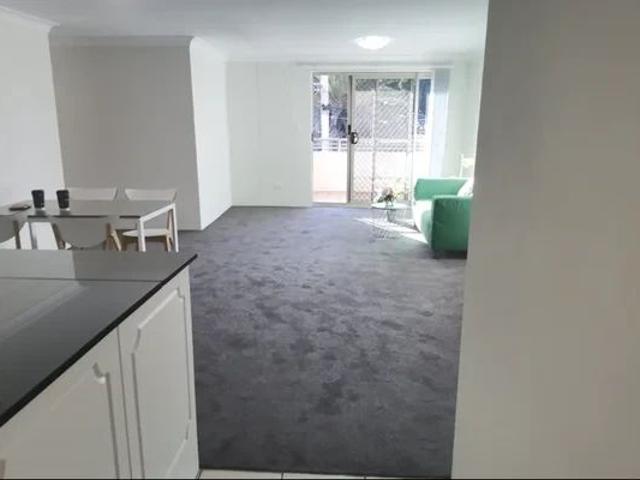 398 402 Anzac Pde, Sydney
