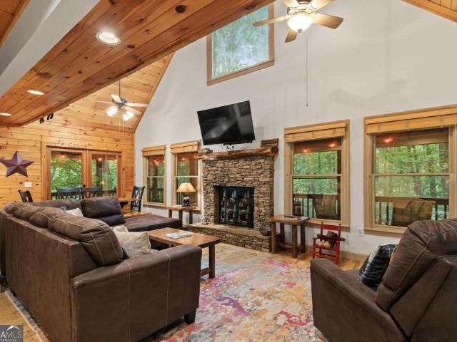 398 Mountain Tops Circle