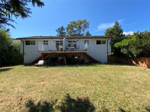 3995 Shelbourne St, Saanich, BC, V8N 3E1 house for sale | Listing ID 1047 | Royal LePage