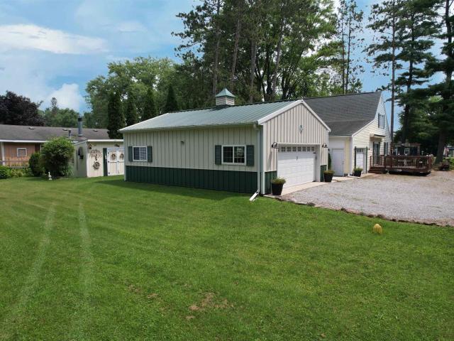 3997 E First Rd