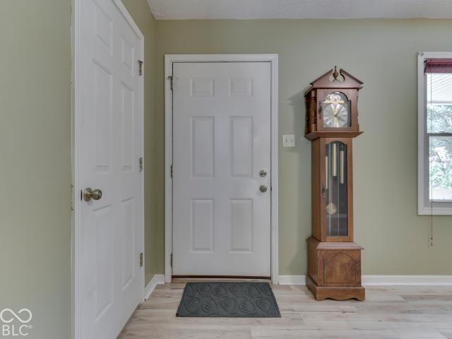 3990 Leslie Court