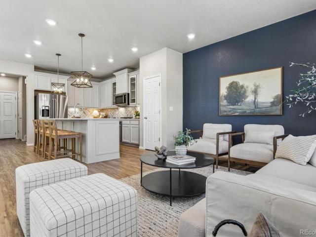 399 Courtfield Way