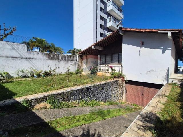 399 Área Útil Casa Alugar, 4 Dormitórios localizado em Rua Waldemar Falcão, 92 Avenida Waldemar Falcão nº 92 Horto Florestal, Salvador, Bahia, 40296700 | Brasil