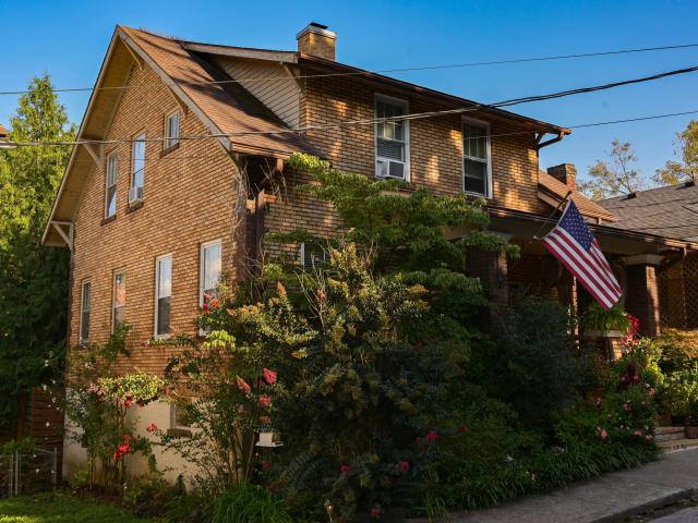 399 Ewing Street
