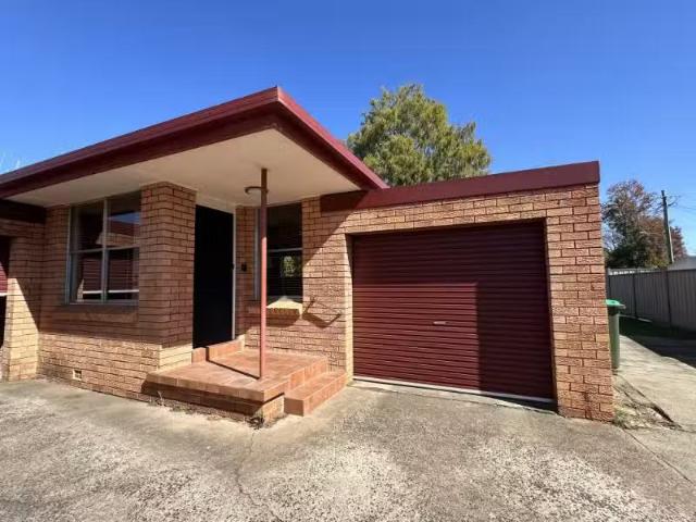 3/99 Kenna Street, ORANGE Apartment for rent Listed by Samant.