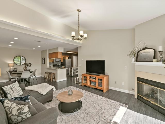 399 N Main St, Unit F
