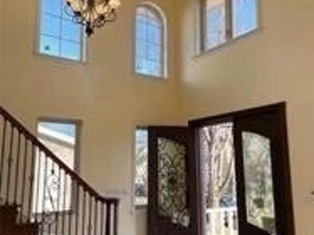 39 24 215th Pl, 3 beds, 4 full baths