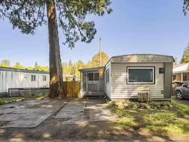 39 3942 Columbia Valley Road, Cultus Lake, BC, V2R 5B2 house.