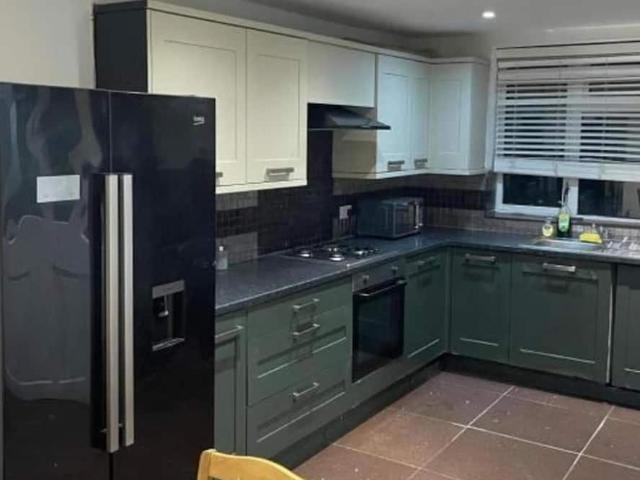 39 Warwickshire Path | Studio house for rent #172096640 | Rentberry