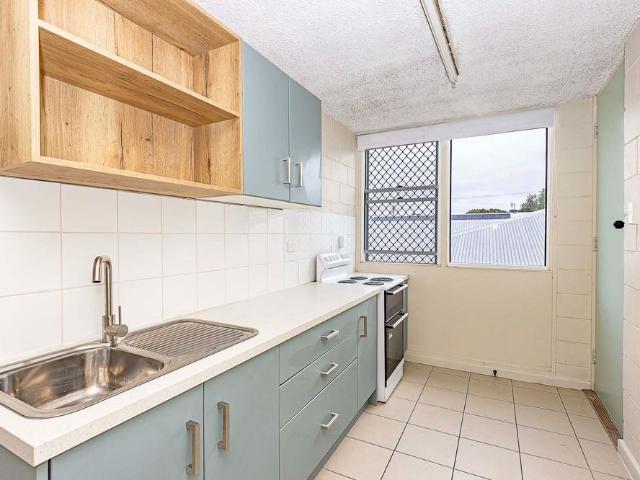 3/9 Warburton St, North Ward