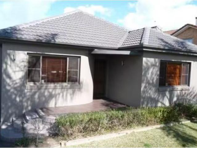 39 West Street, Wollongong House for rent Listed by Beau Devl.