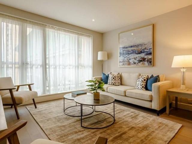 39 Westferry Circus, London E14 2 bed apartment to rent £4,078 pcm £941 pw