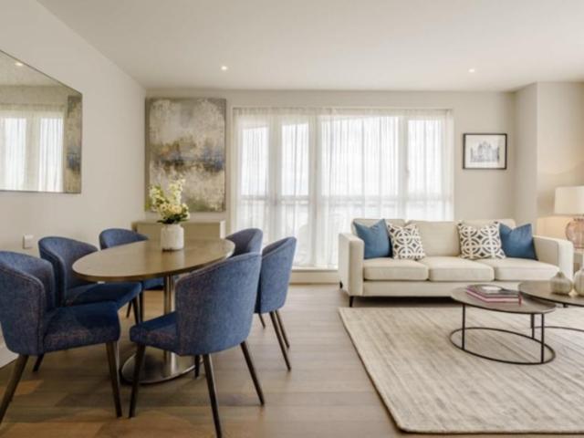 39 Westferry Circus, 39 Westferry. 2 bed apartment to rent £4,247 pcm £980 pw