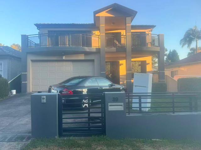 39 William Rd, RIVERWOOD NSW 2210