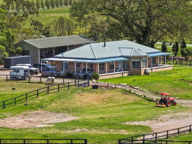 39 Acres | DA Approved Equestrian Facility & Five Bedroom Home