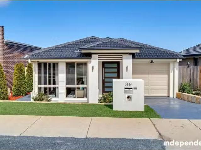39 Adventure Street, Harrison House for rent Listed by Antoni.