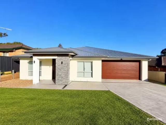 39 Aminya Crescent, Bradbury House for rent Listed by Campbel.