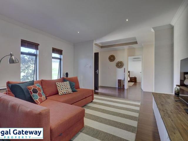 39 Baningan Avenue, SUCCESS WA 6164