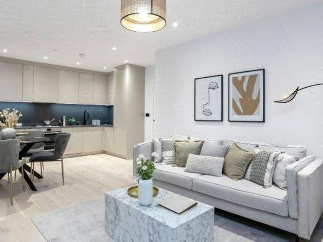 39 Bessborough Road, Harrow, London HA1, 2 bed flat to rent, £2,200 pcm | PrimeLocation