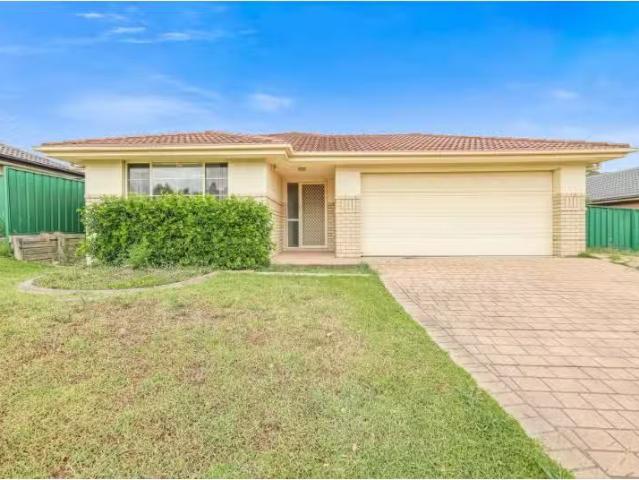 39 Bimbadeen Drive, Muswellbrook House for rent Listed by Pro.