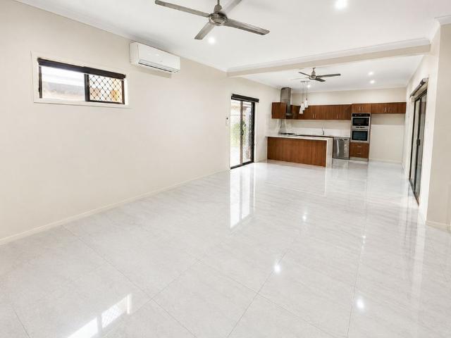 39 Blue Mountains Crescent, Fitzgibbon QLD, Belconnen