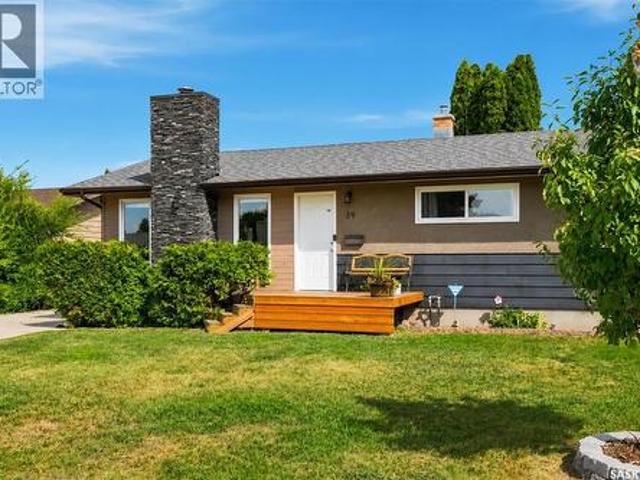 39 Brown Crescent, Saskatoon, SK, S7J 2R9 house for sale | Listing ID SK046241 | Royal LePage