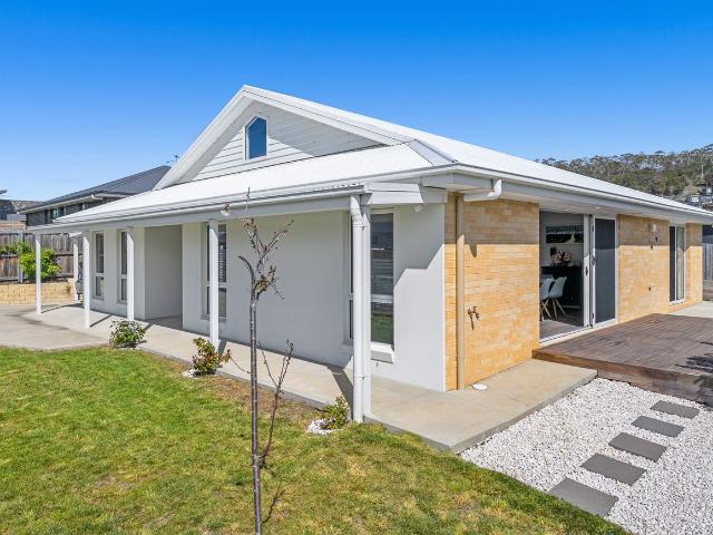39 Burgundy Road, HOWRAH, TAS 7018