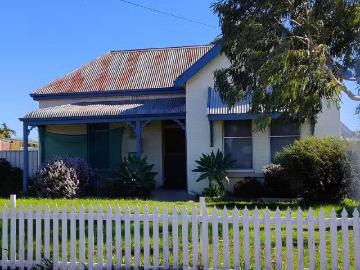 39 Carew Street, KATANNING, WA 6317 House for Rent