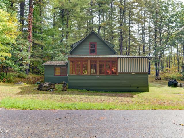 39 Cedar Lane