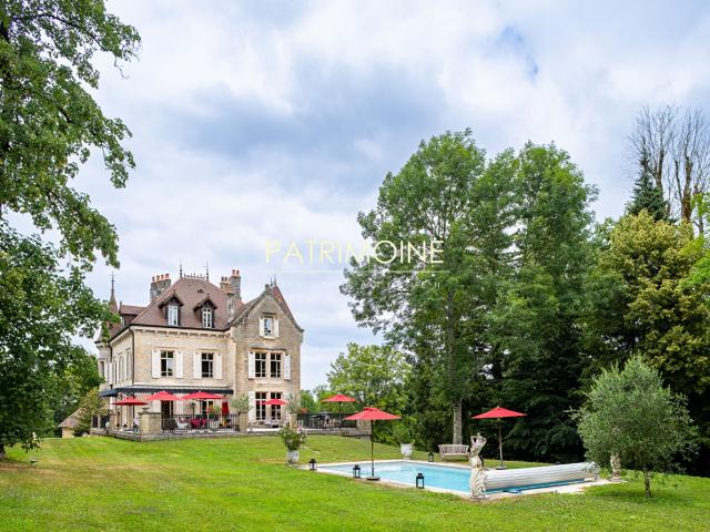 39 CHATEAU XIXe siècle 746 m2 PARC 2HA45, Villers Farlay