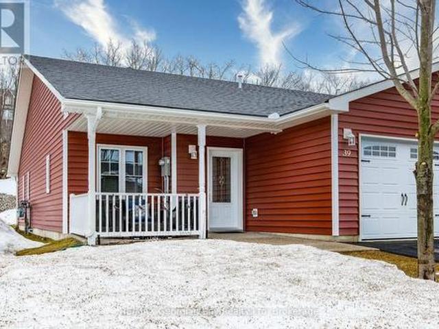 39 Chamberlain Crescent, Penetanguishene, ON, L9M 0A6 house for sale | Listing ID S12956 | Royal LePage
