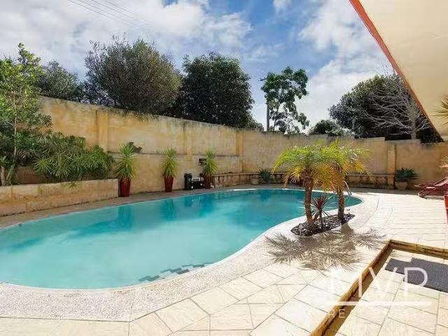 39 Davies Crescent, Kardinya, WA 6163