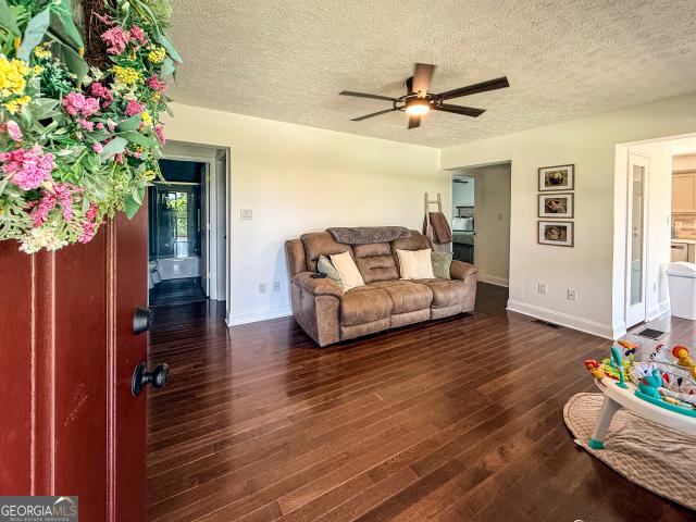 39 E Point Drive
