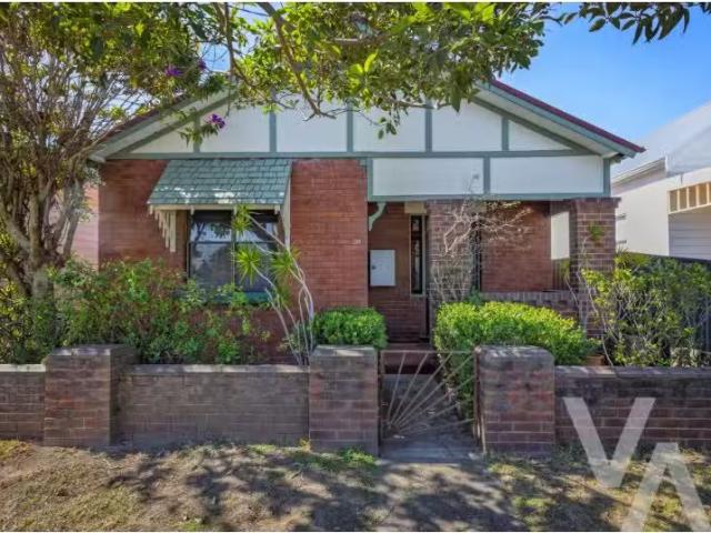 39 Emerald Street, Hamilton North House for rent Listed by Jo.