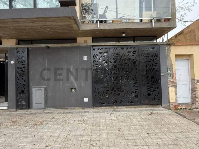 39 entre 117 y 118 PH EN ALQUILER PLANTA BAJA AL FRENTE 1 DORMITORIO CON COCHERA CUBIERTA LA PLATA