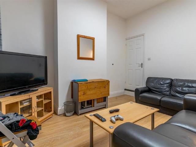 39 Exeter Road, Metchley, B29 6EX, United Kingdom | 4 bed house for rent #134710257 | Rentberry