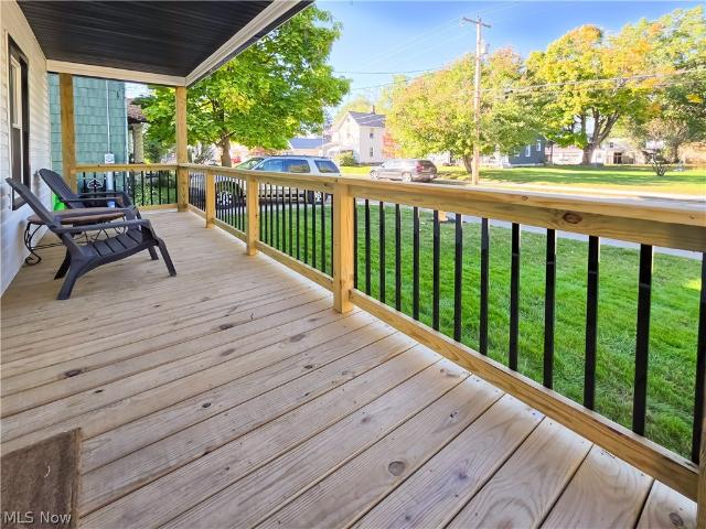 39 Forest Avenue SE