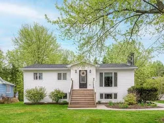 39 Fletcher Drive, Fall River, NS, B2T 1J2 house for sale L.