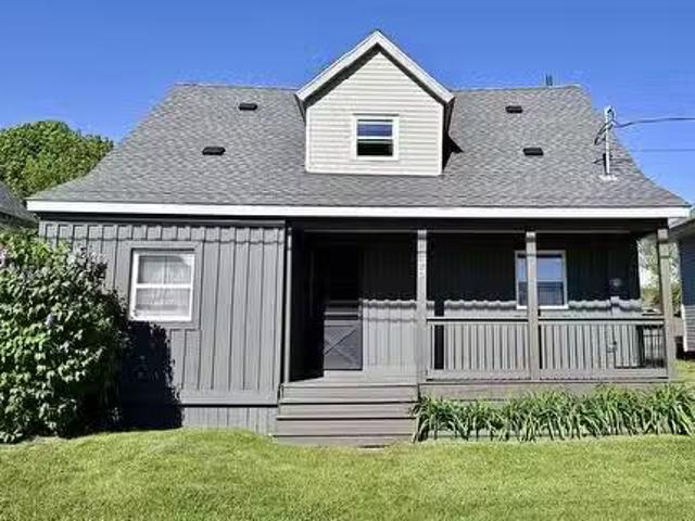39 Fraser Avenue, Sydney Mines, NS, B1V 2B9 house for sale.
