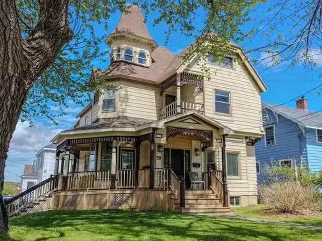39 George Street, Sydney, NS, B1P 1H5 investment for sale L.