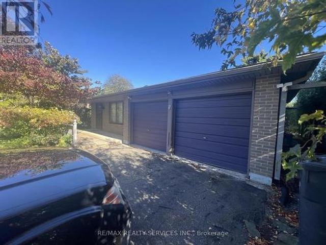 39 Golf View Drive, Brampton, ON, L6W 1A4 house for sale | Listing ID W13865 | Royal LePage
