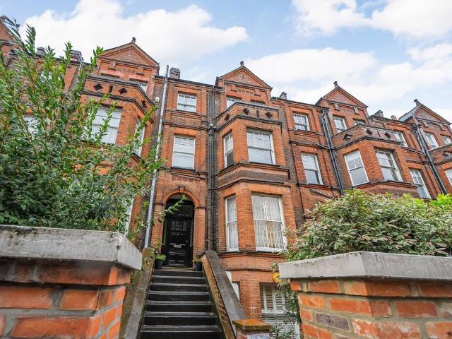 39 Greencroft Gardens, London, NW6 3LN, United Kingdom | 2 bed apartment for rent #133644478 | Rentberry