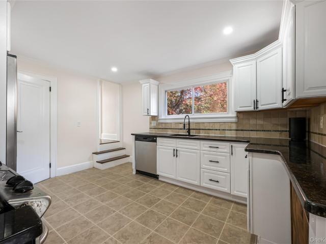 39 Hillcrest Rd, Hartsdale, NY 10530 | MLS #1002