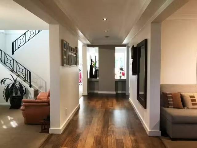39 Holford crescent, GORDON House for rent Listed by For Rent.