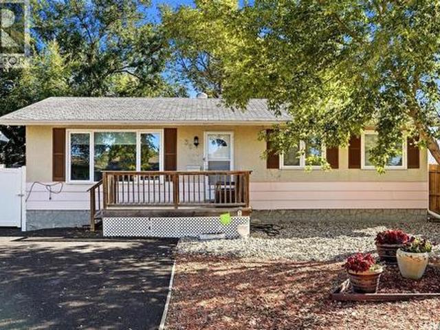39 Kennedy Crescent, Regina, SK, S4R 6G3 house for sale | Listing ID SK052120 | Royal LePage