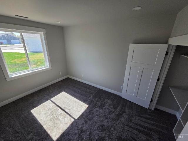 39 Lakeside Loop