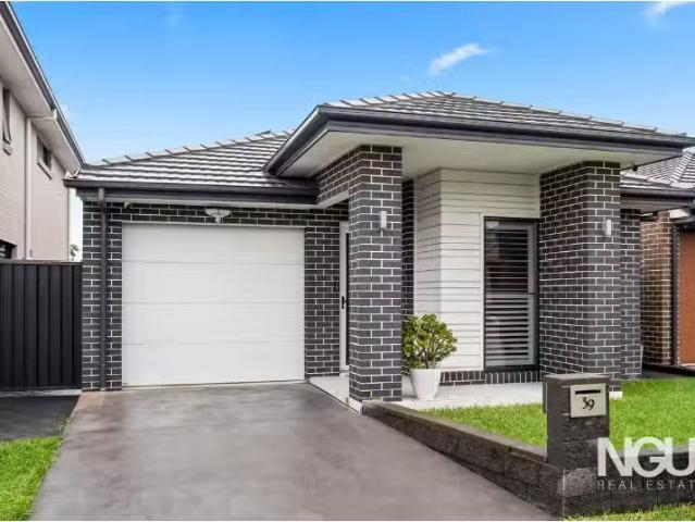 39 Larkin Street, Marsden Park House for rent Listed by Moniq.