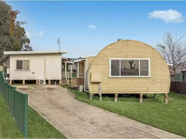 39 Macquarie Avenue, Cessnock House for rent Listed by Julia.