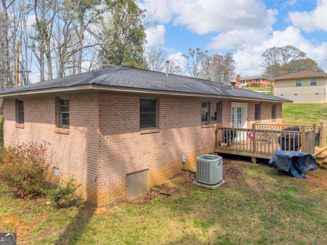 39 Meadowbrook Drive